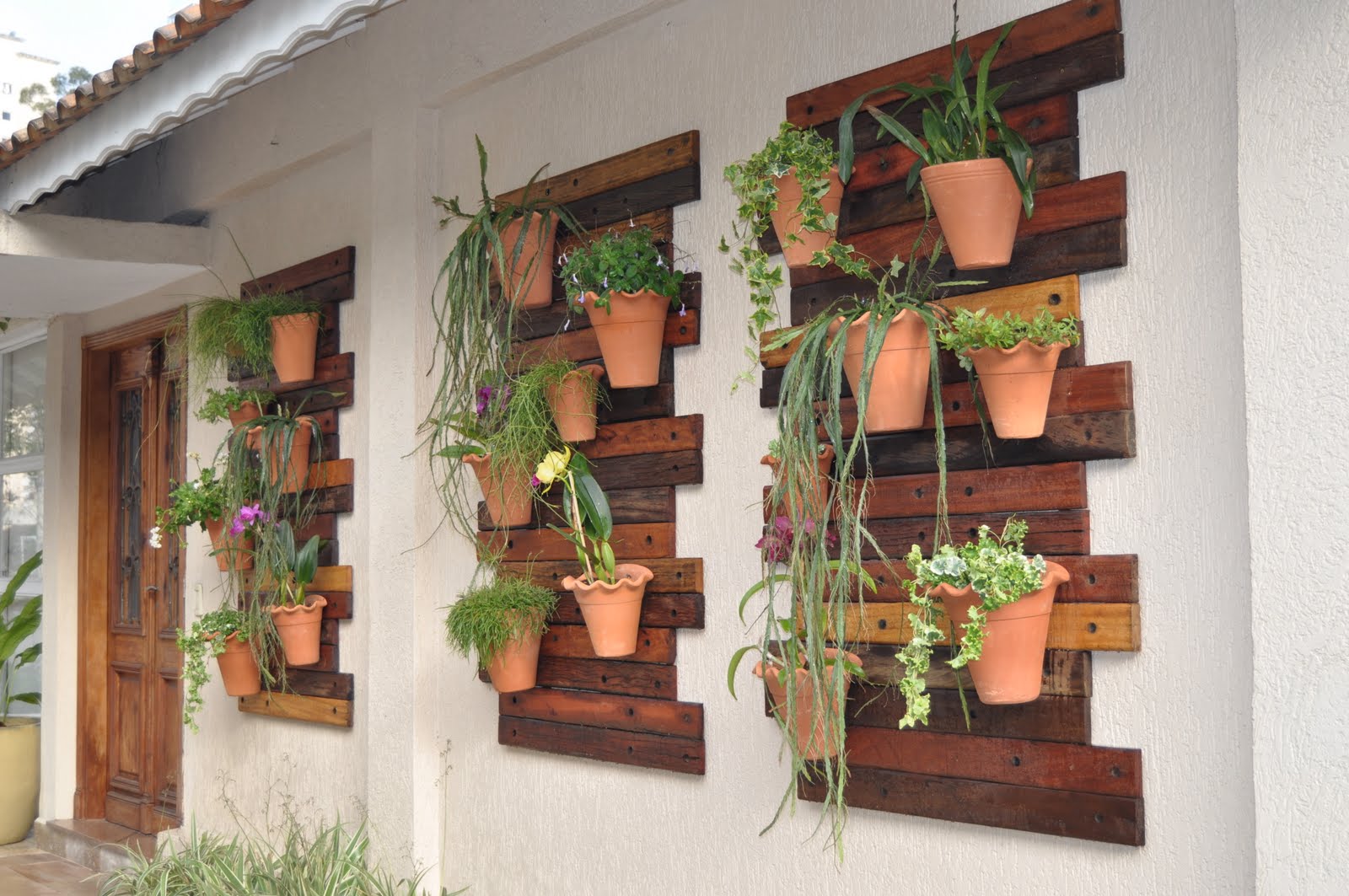 de seguida vários exemplos e ideias de como fazer um jardim vertical de seguida vários exemplos e ideias de como fazer um jardim vertical